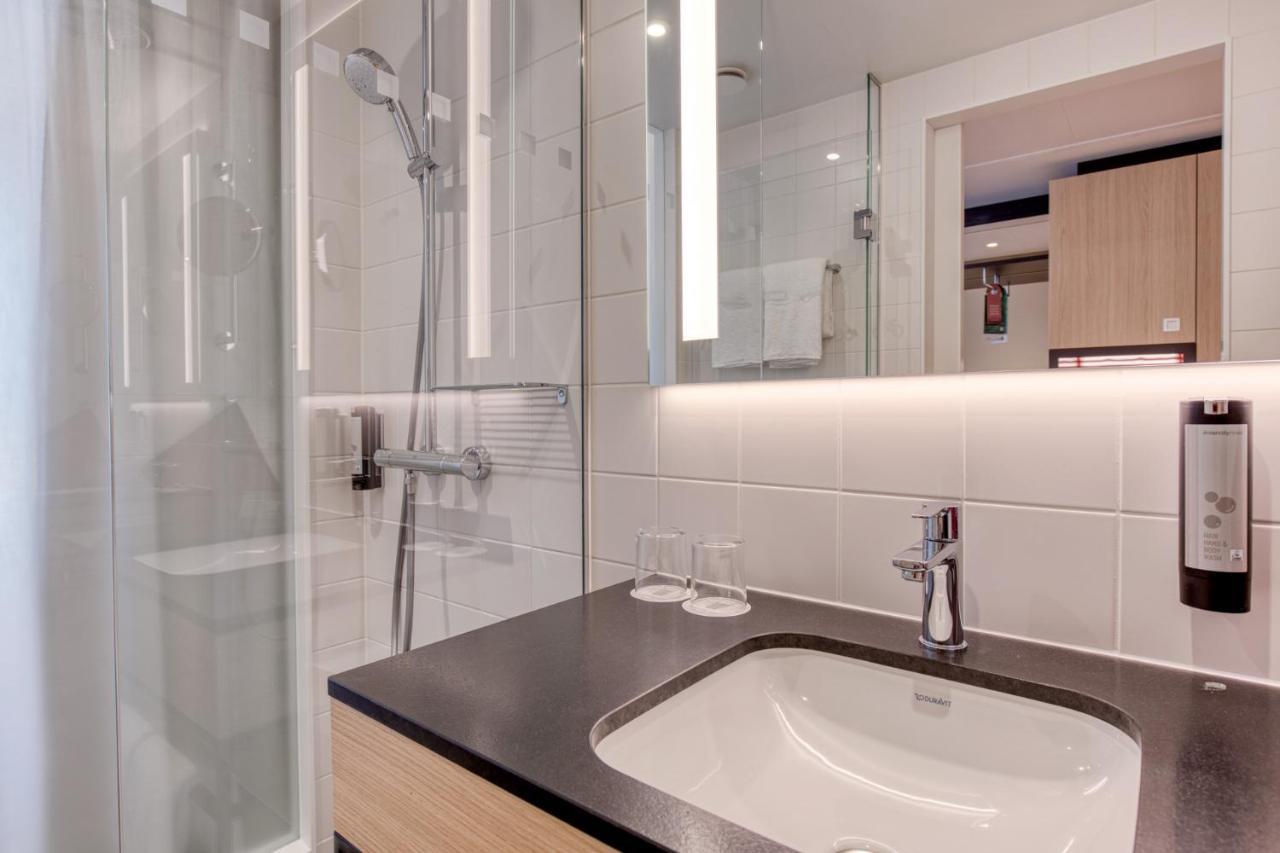 Intercityhotel Berlin Airport Ber Terminal 1 & 2 舍讷费尔德 外观 照片 Bathroom