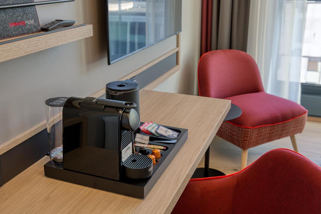 Intercityhotel Berlin Airport Ber Terminal 1 & 2 舍讷费尔德 外观 照片 Room interior